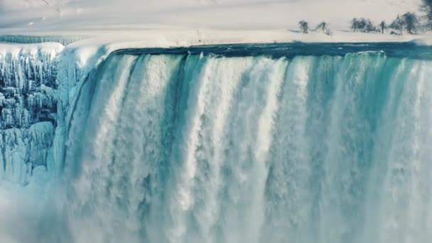 Fantasticamente belas Cataratas do Niágara no inverno — Vídeo de Stock