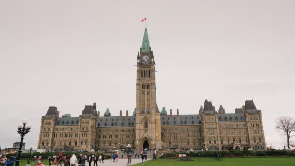 Ottawa, Canada, October 2018: Old Canadian Parliament Building — Stock Video