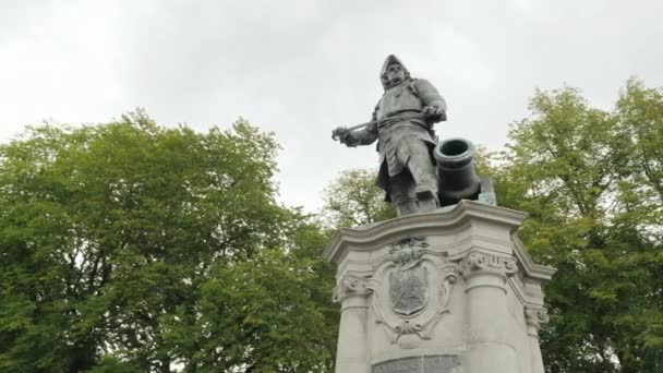 Estatua del Almirante Peter Tordenskjold en Oslo, Noruega — Vídeos de Stock