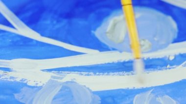 Bir kış kompozisyon suluboya ile çizmek için yakın çekim