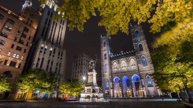 Popüler cazibe - Montreal Notre Dame Katedrali gece