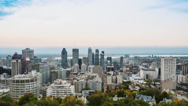 O sol põe-se e a noite chega a Montreal. Transição do dia para o vídeo noturno — Vídeo de Stock