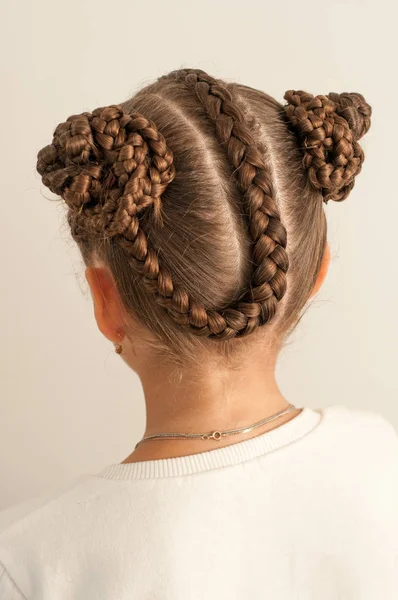 Güzel saç bir kız üzerinde difan 