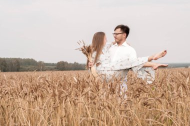 Buğday Tarlasında Aşk Hikayesi