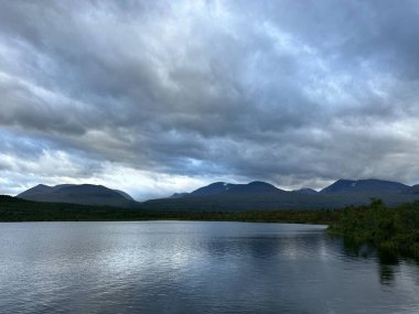 Dağların güzel manzarası