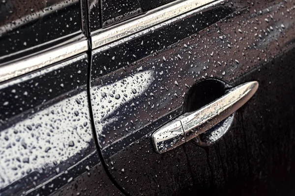 Автомобиль Каплях Воды После Дождя — стоковое фото