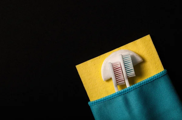 Toothbrushes Blanket Black Background — Stock Photo, Image