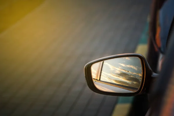Kék Táj Sunset Tükrözik Tükör Autó — Stock Fotó