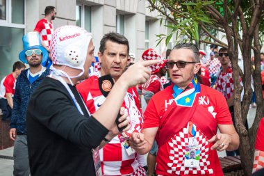 Nizhny Novgorod, Rusya Federasyonu - 21 Haziran 2018: futbol taraftarları Nijniy Novgorod için Dünya Kupası için geldim. Hayranları onların countr temsil eder.