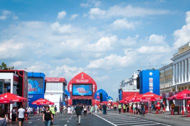 Nizhny Novgorod, Rusya Federasyonu-Haziran 24, 2018: futbol hayranları geldi Nijniy Novgorod için Dünya Kupası için. Hayranları onların countr temsil eder.