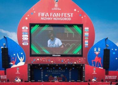 Nizhny Novgorod, Rusya Federasyonu-Haziran 24, 2018: futbol hayranları geldi Nijniy Novgorod için Dünya Kupası için. Hayranları onların countr temsil eder.