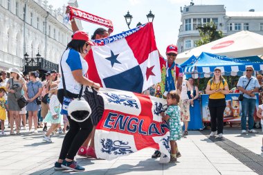 Nizhny Novgorod, Rusya Federasyonu-Haziran 24, 2018: futbol hayranları geldi Nijniy Novgorod için Dünya Kupası için. Hayranları onların countr temsil eder.
