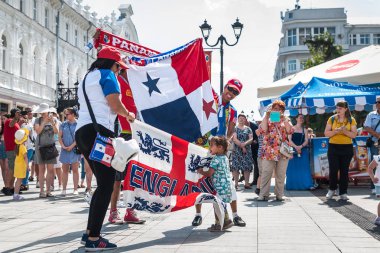 Nizhny Novgorod, Rusya Federasyonu-Haziran 24, 2018: futbol hayranları geldi Nijniy Novgorod için Dünya Kupası için. Hayranları onların countr temsil eder.
