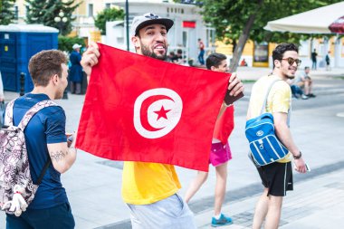 Nizhny Novgorod, Rusya Federasyonu-Haziran 24, 2018: futbol hayranları geldi Nijniy Novgorod için Dünya Kupası için. Hayranları onların countr temsil eder.