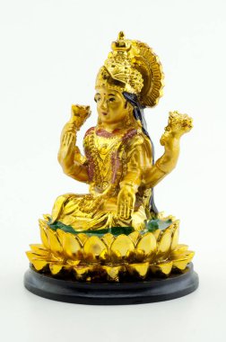 Buda'nın önemi Feng Shui öğretisi için anahtar ve önemli. Bu onun büyük tılsım, zenginlik, servet, eğlenceli, sevinç, mutluluk, şans ve bereket eve getiren bir sembol var. Göre Feng Shui Buda heykelleri pl olmalıdır