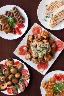 Mix Kebap plaka üstüne vie