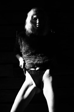 Bir kız ve onun seksi vücut Erotik portresini