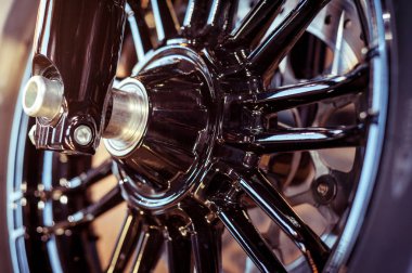 Siyah motorcycl çelik diskten