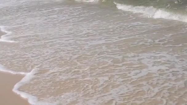 Piękna Piaszczysta Plaża Miękka Niebieska Fala Oceanu — Wideo stockowe