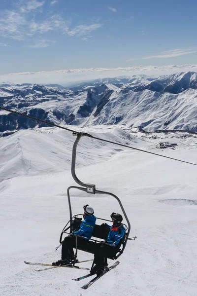 Gudauri Georgia 2016 People Climbing Ski Lift Gudauri Georgia — 스톡 사진