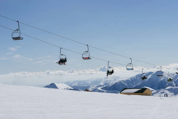 Gudauri Georgia 2016 People Climbing Ski Lift Gudauri Georgia — 스톡 사진