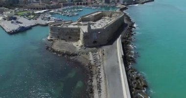 Havadan Görünüm Kandiye'deki ünlü Venedik Koules Kalesi'nin çekimi, Girit, Yunanistan