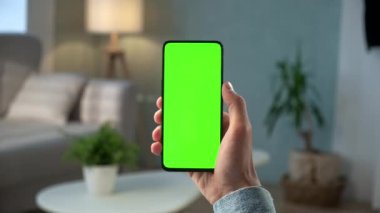 Green Mock-up Smartphone kullanarak 