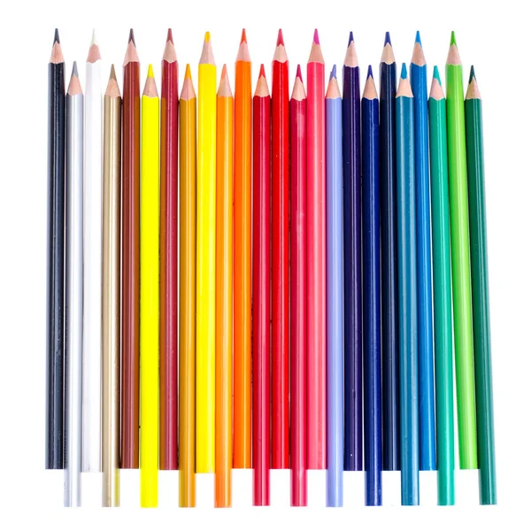 çok renkli kalemler üzerinde beyaz izole