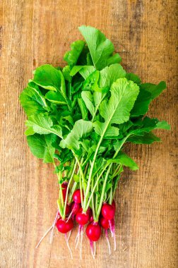 Demet taze kırmızı organik turp