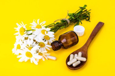 Bitkisel kapsül, ilaç tıbbi papatya