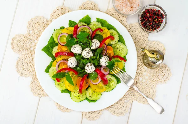 Salad with fresh vegetables and chia seeds — Stock Photo, Image