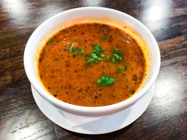 Çorba kharcho ahşap tablo