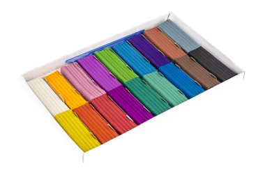 Renkli hamuru yoğurmak kutusunda için