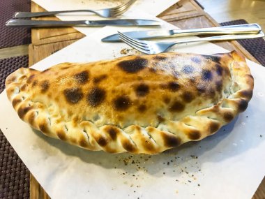 Lezzetli İtalyan pidesi sıcak pizza. Stüdyo Phot