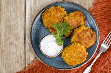 Patates kabak Burger, krep. Studio fotoğraf