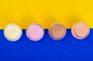 Cam çok renkli aromatik Dekoratif mumlar. Studio fotoğraf