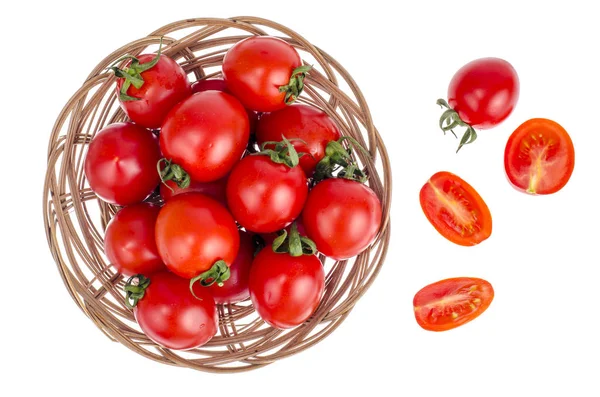 Pequeños Tomates Rojos Maduros Cuenco Madera Mimbre Estudio Foto — Foto de Stock