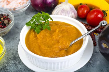 Bitkisel Macun, doğranmış sebze dan havyar. Studio fotoğraf