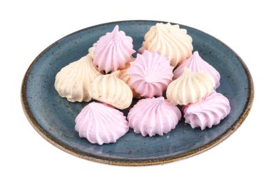 Küçük meringues beyaz arka plan üzerinde renkli. Studio fotoğraf