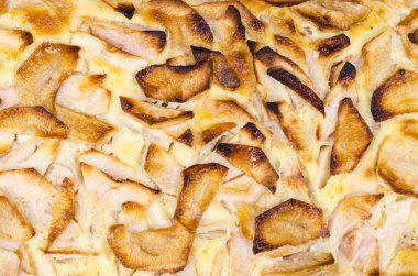 Elmalı turta dikdörtgen pişirme çanağı içinde. Studio fotoğraf