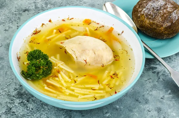 Chicken Noodle Soup Studio Photo — Stock Photo, Image