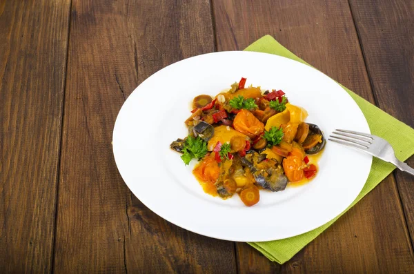 Guiso de verduras brillante de diferentes verduras — Foto de Stock