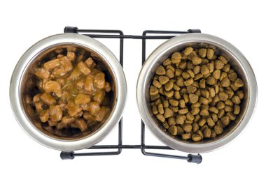 Metal ile çeşitli pet gıda kase. Studio fotoğraf