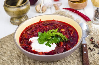 Lezzetli sıcak sebze çorbası ile pancar, Rus pancar çorbası. Studio fotoğraf