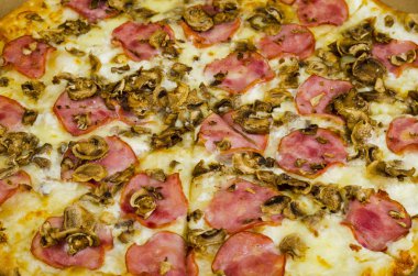 Arka plan, jambon ve mantar ile pizza dokusu.