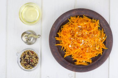 Lezzetli sağlıklı diyet kabak salatası.