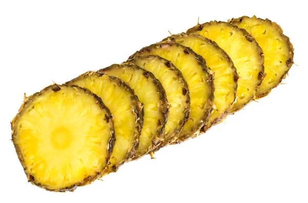 Hafif arka planda dilimlenmiş ananas — Stok fotoğraf