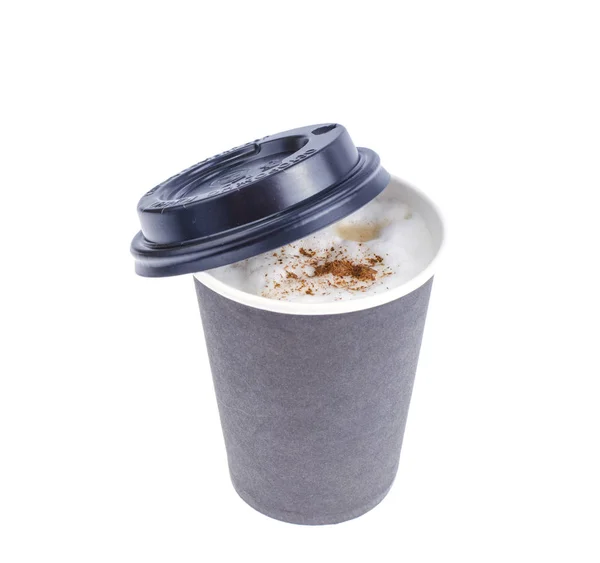 Taza de papel negro desechable con capuchino, latte . — Foto de Stock