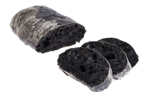 Pão preto com tinta de choco. Foto Estúdio — Fotografia de Stock
