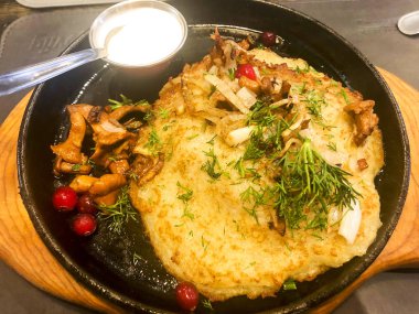 Tavada mantar ile Patates gözleme